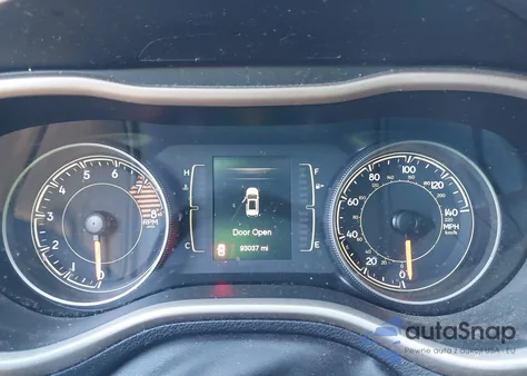 2017 Jeep Cherokee Latitude Fwd z USA, uszkodzony, nr VIN 1C4PJLCS4HD219025